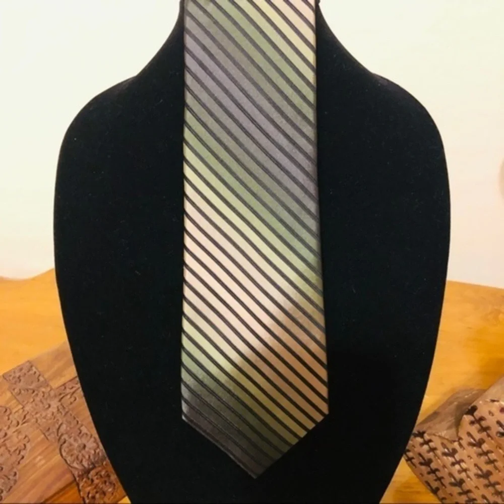 JOE Joseph Abboud Mens 100% Silk Necktie